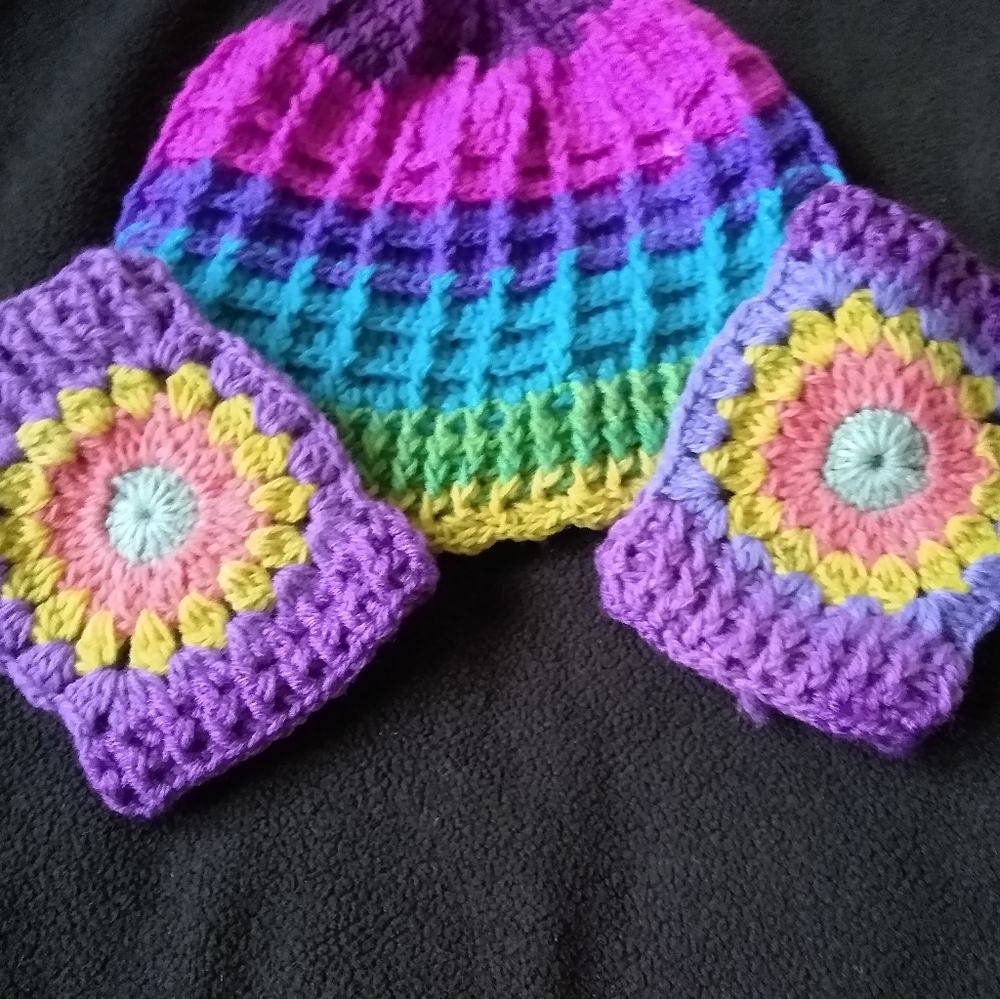 Sunburst crochet handmade beanie and gloves
